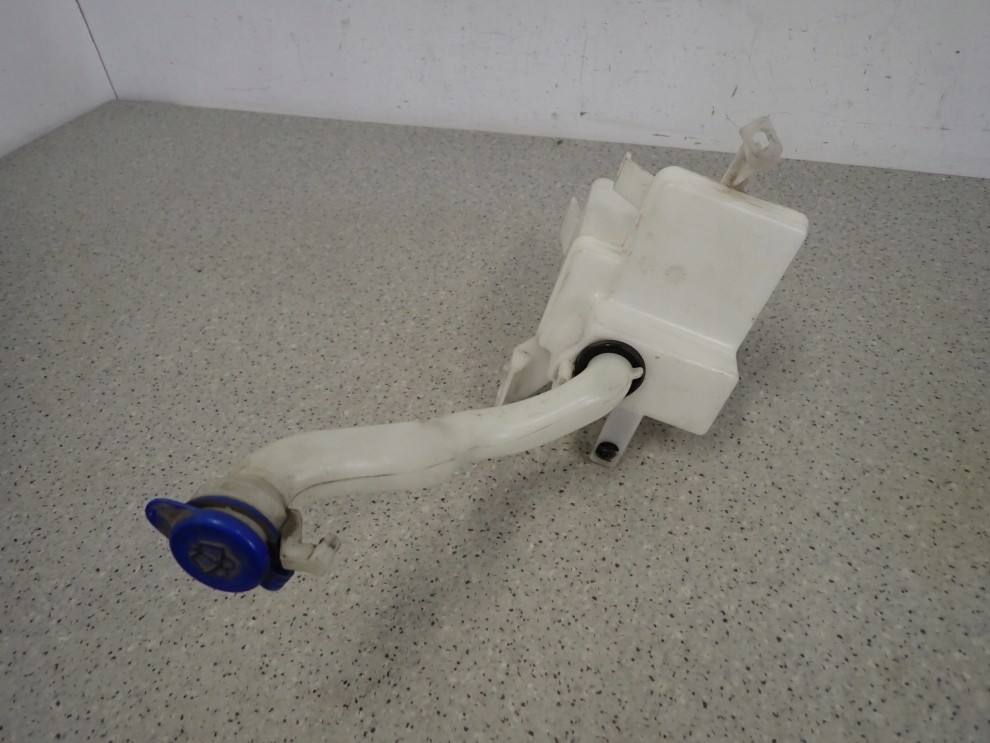 SUZUKI SWIFT MK7 10- ZBIORNICZEK PŁYNU DO SPRYSKIWACZY 3/8