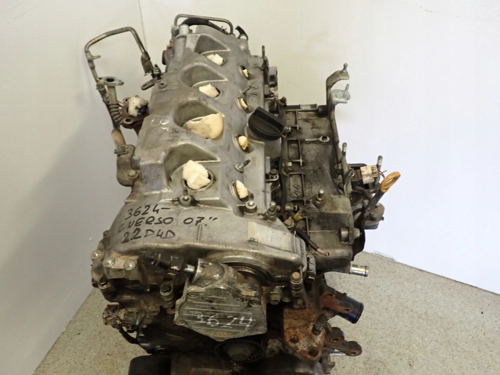 TOYOTA COROLLA VERSO 2.2 D4D 04-09 SILNIK MOTOR 2/15