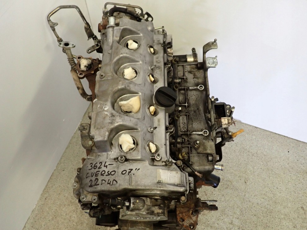 TOYOTA COROLLA VERSO 2.2 D4D 04-09 SILNIK MOTOR 3/15