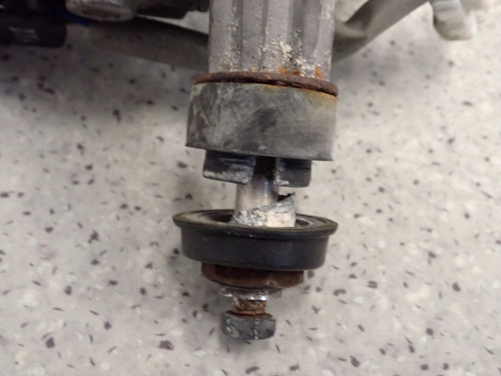 HYUNDAI GETZ SILNICZEK WYCIERACZEK SILNIK TYŁ 6/7