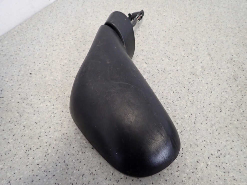 MITSUBISHI CARISMA 96-04 LUSTERKO PRAWE MANUALNE 4/6