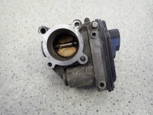 MAZDA 2 MAZDA2 03-07 1.25i PRZEPUSTNICA POWIETRZA RURA 3/5 MINIATURA