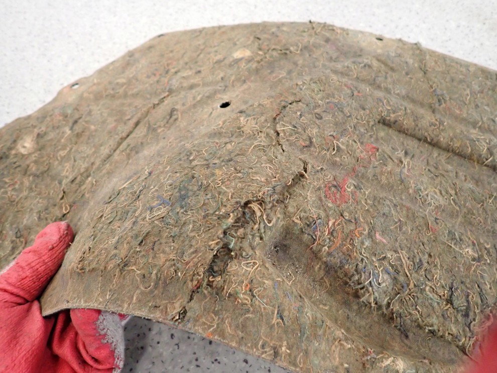 SUZUKI SWIFT III MK6 04- WYCISZENIE POKRYWY MASKI SILNIKA 8/9