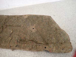 SUZUKI SWIFT III MK6 04- WYCISZENIE POKRYWY MASKI SILNIKA 9/9 MINIATURA