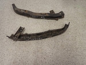 HONDA JAZZ II 02-07 LISTWA POD LAMPĘ PRZÓD PRAWĄ 2/4 MINIATURA