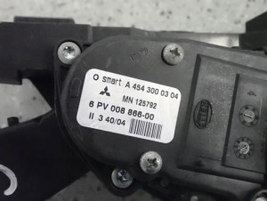 MITSUBISHI COLT BENZ 04- POTENCJOMETR GAZU PEDAŁ 2/4 MINIATURA