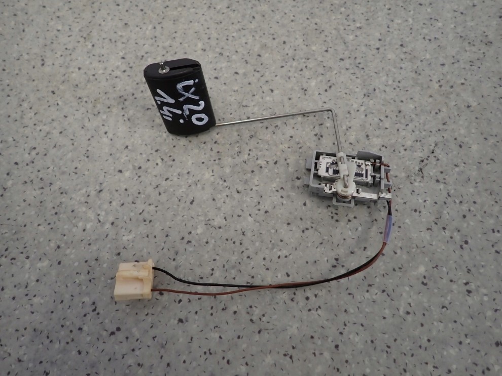 HYUNDAI IX20 1.4i 09- PŁYWAK CZUJNIK POZIOMU PALIWA 1/3