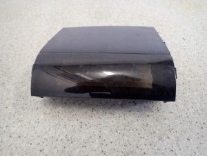 TOYOTA PRIUS II 03-09 SCHOWEK DESKI ROZDZIELCZEJ 2/4 MINIATURA