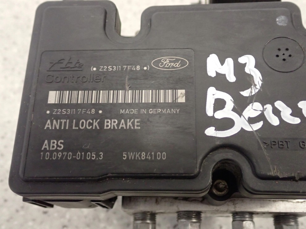 MAZDA 3 MAZDA3 BK 1.4 BENZYNA 03-08 POMPA ABS 5/8