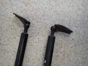 HONDA JAZZ II 02-07 SIŁOWNIKI KLAPY BAGAŻNIKA 3/4 MINIATURA