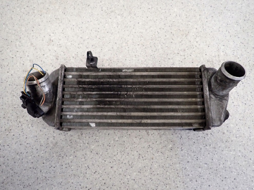 KIA VENGA 09- 1.4 CRDI INTERCOOLER CHŁODNICA POWIETRZA 1/8