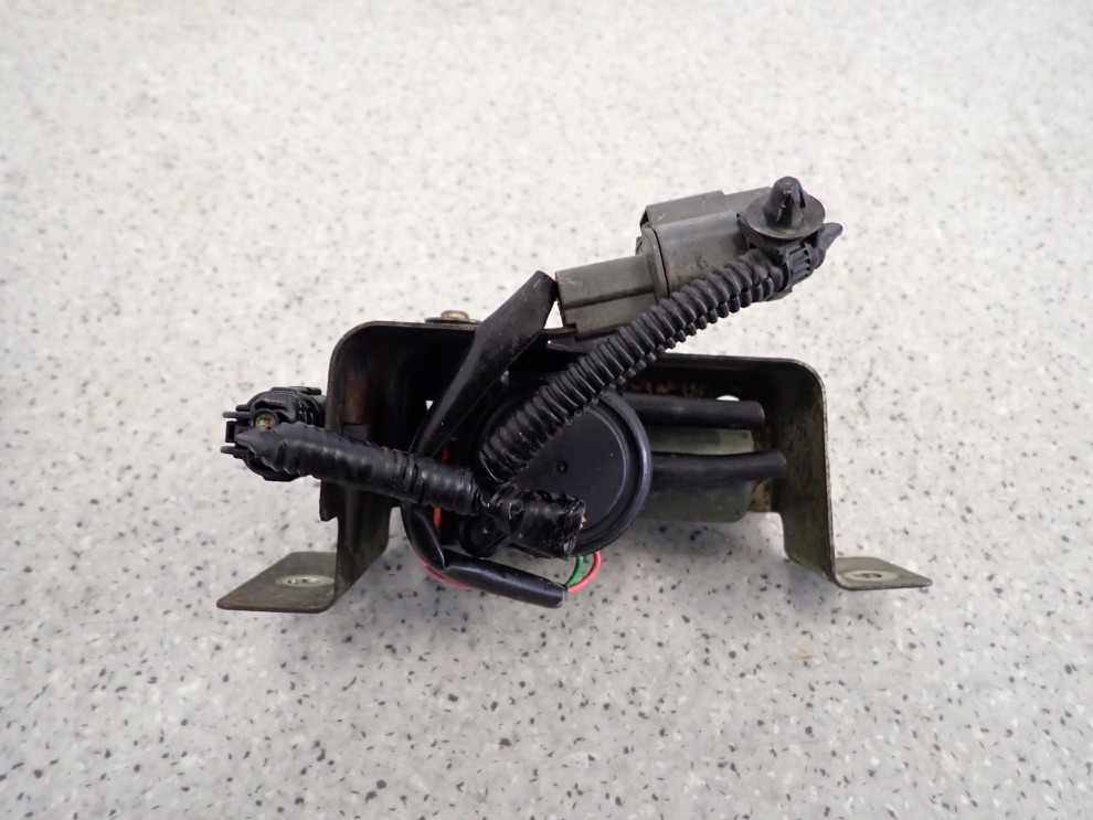 SUZUKI GRAND VITARA I 98- ELEKTROZAWÓR POMPKA NAPĘDU PRZEDNIEGO 3/5