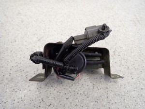 SUZUKI GRAND VITARA I 98- ELEKTROZAWÓR POMPKA NAPĘDU PRZEDNIEGO 3/5 MINIATURA