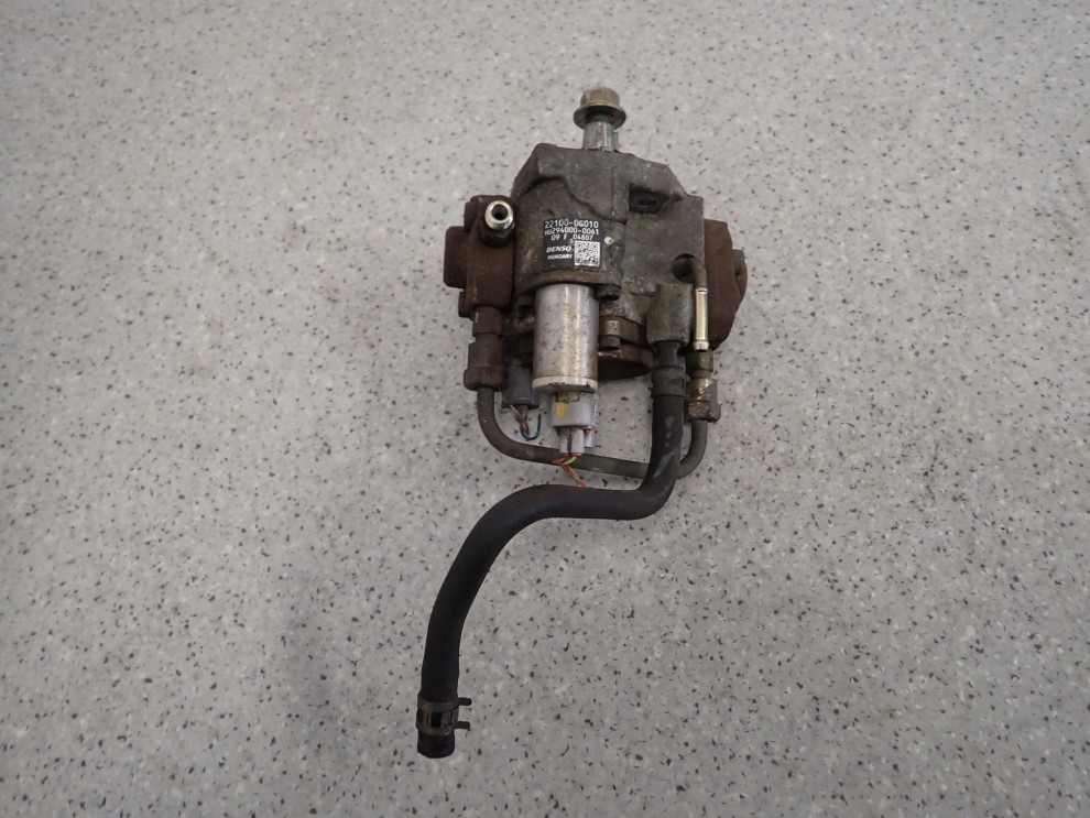 TOYOTA AVENSIS COROLLA 02-05 2.0 D 116 KM POMPA WTRYSKOWA 1/6