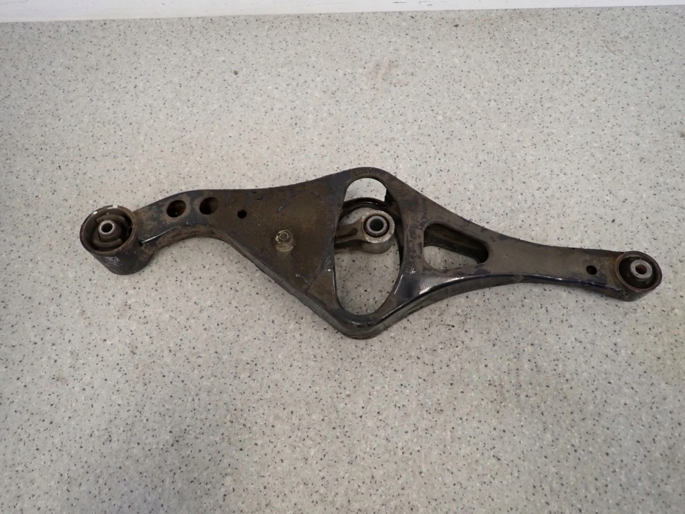 NISSAN PRIMERA P12 02-07 PANHARD TYLNEJ BELKI ZAWIESZENIA 1/7