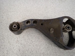 NISSAN PRIMERA P12 02-07 PANHARD TYLNEJ BELKI ZAWIESZENIA 2/7 MINIATURA