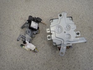 SUZUKI IGNIS 1.3i 00-03 ZESTAW STARTOWY STEROWNIK STACYJKA 5/6 MINIATURA