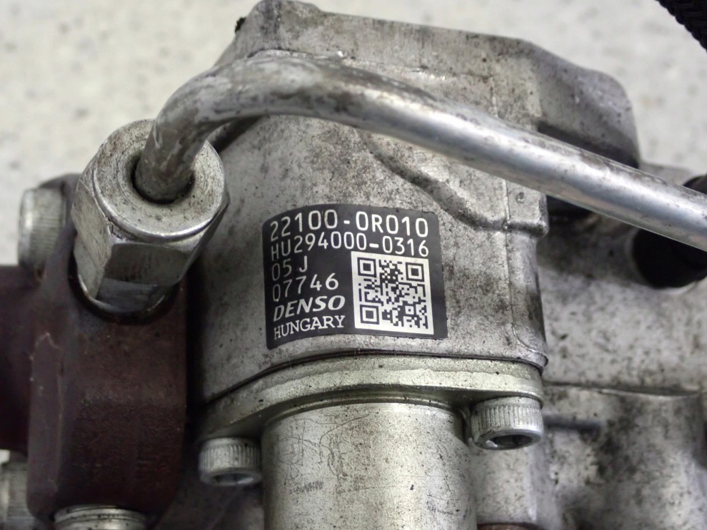 TOYOTA AVENSIS T25 COROLLA VERSO 2,0 D 126 KM POMPA WTRYSKOWA 3/7