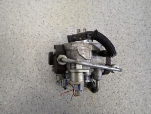 TOYOTA AVENSIS T25 COROLLA VERSO 2,0 D 126 KM POMPA WTRYSKOWA 2/7 MINIATURA