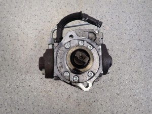 TOYOTA AVENSIS T25 COROLLA VERSO 2,0 D 126 KM POMPA WTRYSKOWA 5/7 MINIATURA