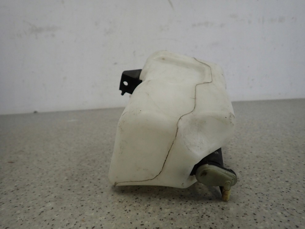 MAZDA2 MAZDA 2 02-07 ZBIORNICZEK PŁUNU DO SPRYSKIWACZY 6/6