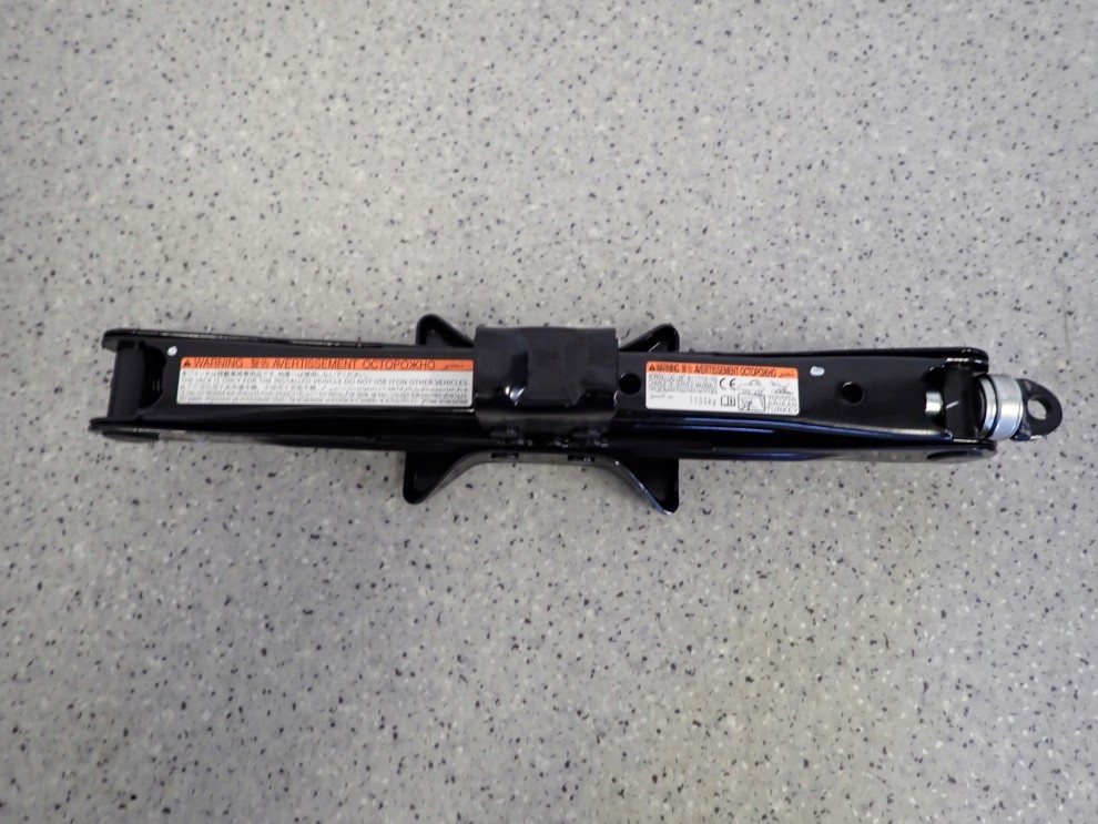 TOYOTA LEWAREK PODNOŚNIK SAMOCHODOWY KLUCZ DO KÓŁ NOWY ORYGINAŁ 2/5