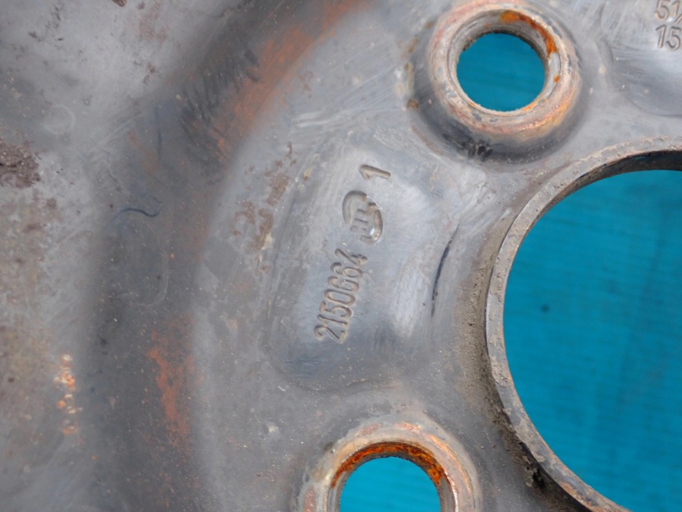 TOYOTA YARIS II 06-11 FELGA STALOWA 15\