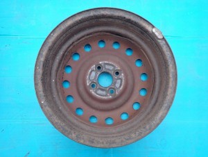 TOYOTA YARIS II 06-11 FELGA STALOWA 15\