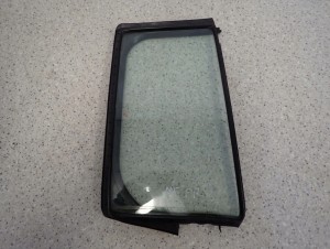 MAZDA 5 05-10 SZYBA DRZWI TYLNA PRAWA 1/3 MINIATURA