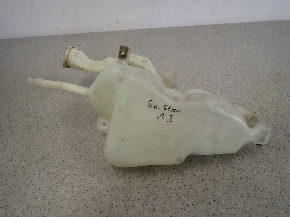 MITSUBISHI CARISMA 99- ZBIORNICZEK PŁYNU DO SPRYSKIWACZY 2/6