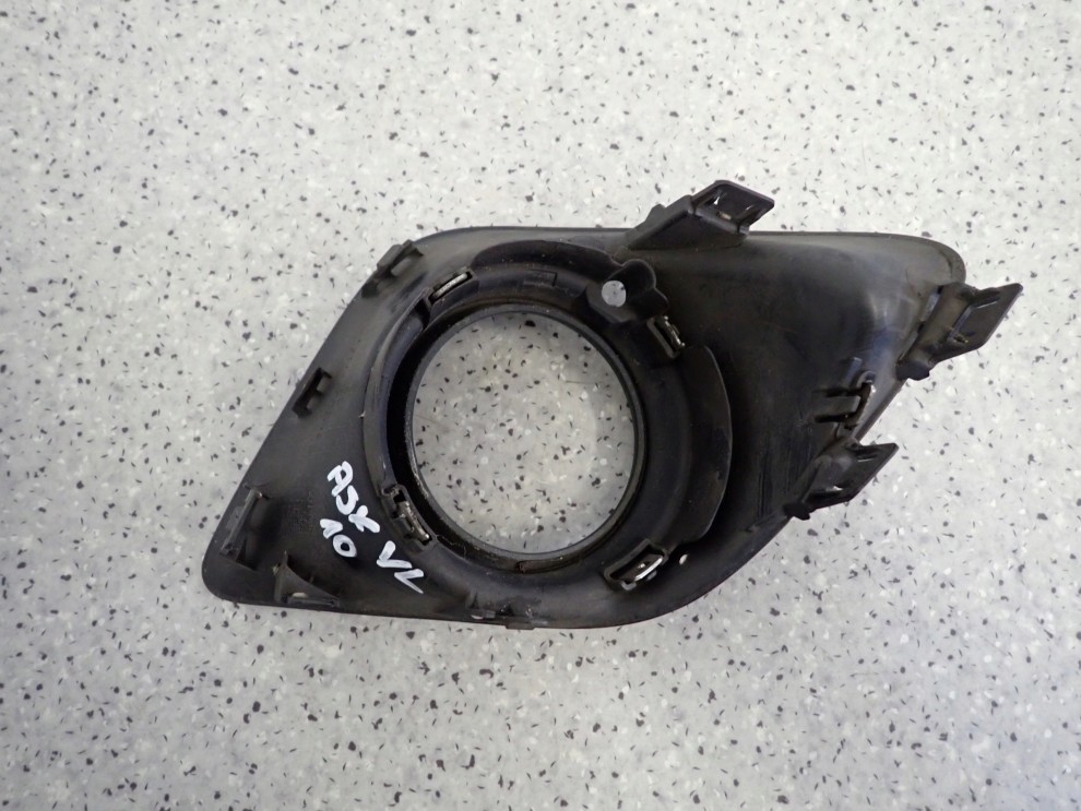 MITSUBISHI ASX 10-13 KRATKA HALOGENU PRZEDNIA LEWA 5/7