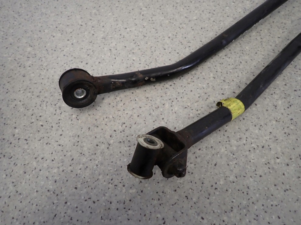 NISSAN ALMERA N16 00-06 1.5 1.8 BENZYNA DŹWIGNIA DRĄŻKI ZMIANY BIEGÓW 2/8