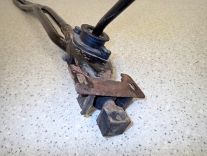 NISSAN ALMERA N16 00-06 1.5 1.8 BENZYNA DŹWIGNIA DRĄŻKI ZMIANY BIEGÓW 6/8 MINIATURA