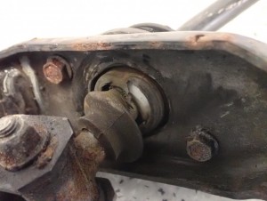 NISSAN ALMERA N16 00-06 1.5 1.8 BENZYNA DŹWIGNIA DRĄŻKI ZMIANY BIEGÓW 8/8 MINIATURA