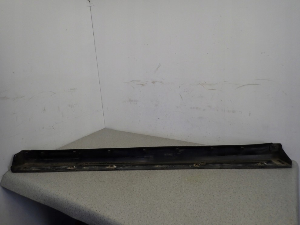 MITSUBISHI ASX 10-16 LISTWA PROGOWA PRAWA 11/18