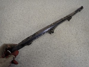 TOYOTA AVENSIS T25 KOMBI 02- ŚLIZG ZDERZAKA TYLNY LEWY 2/5 MINIATURA