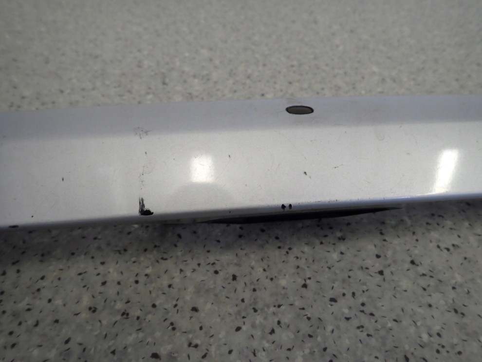 SUZUKI SX4 FIATA SEDICI 06-13 LISTWA KLAPY KEYLESS 4/7