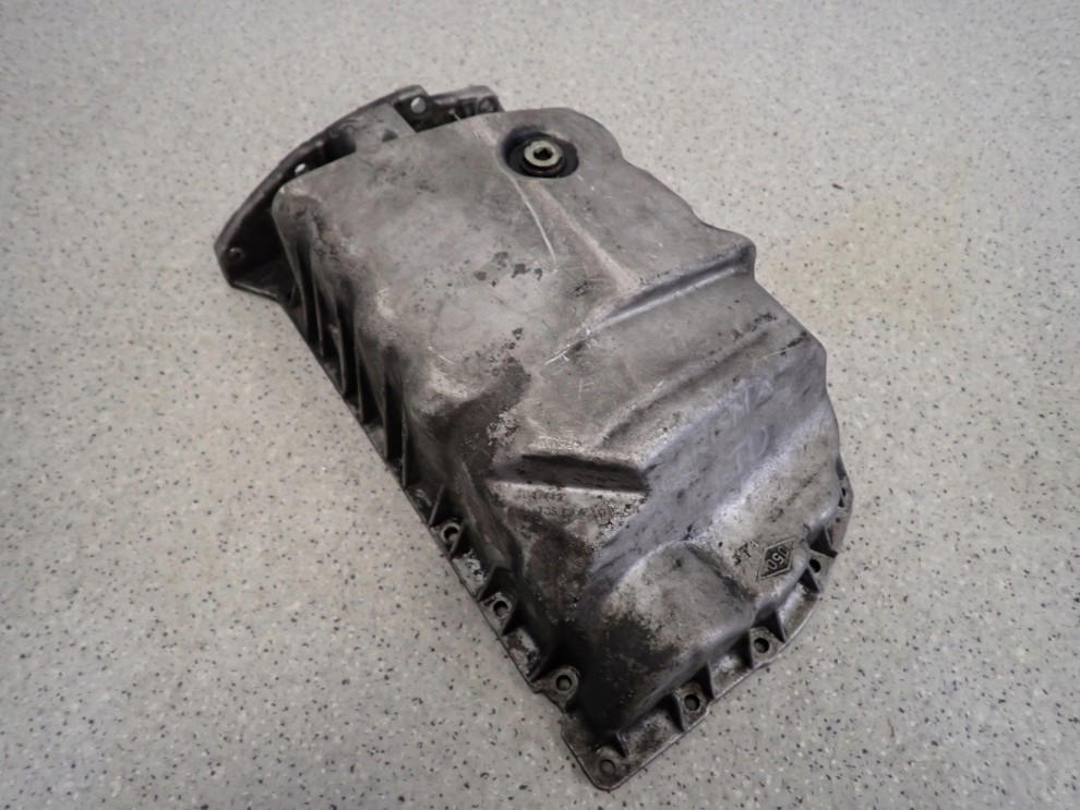 MITSUBISHI CARISMA 1.9 TD 96-00 MISKA OLEJOWA 4/8