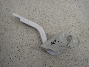 SUZUKI SWIFT MK7 5D 10- ZAWIAS MASKI LEWY 2/3 MINIATURA