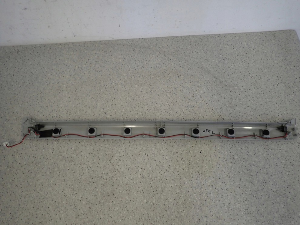 MITSUBISHI ASX 10-16 LISTWA PANORAMY OŚWIETLENIE WNĘTRZA LEWA 4/9