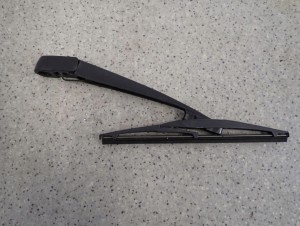 MITSUBISHI ASX 10-16 RAMIE WYCIERACZKI TYLNEJ 2/2 MINIATURA