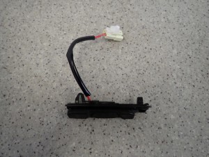 MITSUBISHI ASX 10-16 SWITCH MIKROSTYK KLAPY BAGAŻNIKA 3/5 MINIATURA