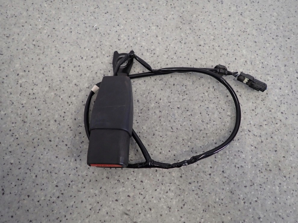 MITSUBISHI ASX 10-16 ZAPINKA PASA PRZEDNIA PRAWA 2/5