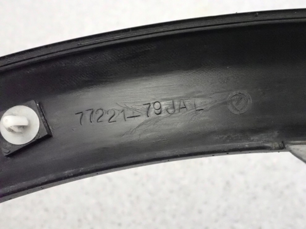 FIAT SEDICI 06- LISTWA BŁOTNIKA PRZEDNIA LEWA 9/9