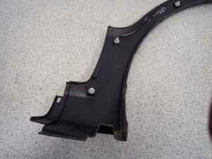 FIAT SEDICI 06- LISTWA BŁOTNIKA PRZEDNIA LEWA 7/9 MINIATURA