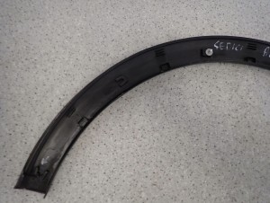 FIAT SEDICI 06- LISTWA BŁOTNIKA TYLNA LEWA 7/9 MINIATURA