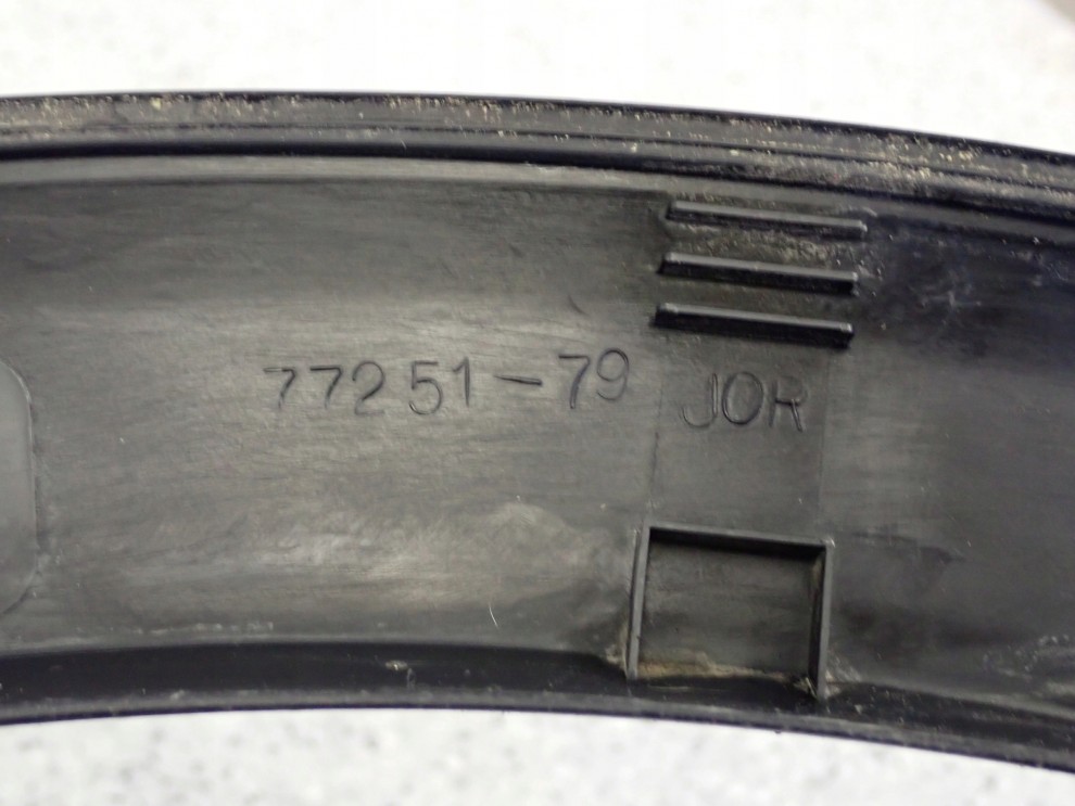 FIAT SEDICI 06- LISTWA BŁOTNIKA TYLNA PRAWA 11/11