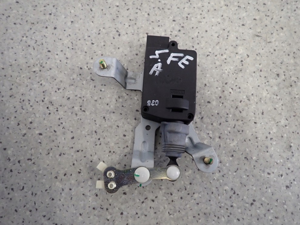 HYUNDAI SANTA FE 01-05 SIŁOWNIK ZAMKA KLAPY BAGAŻNIKA 1/4