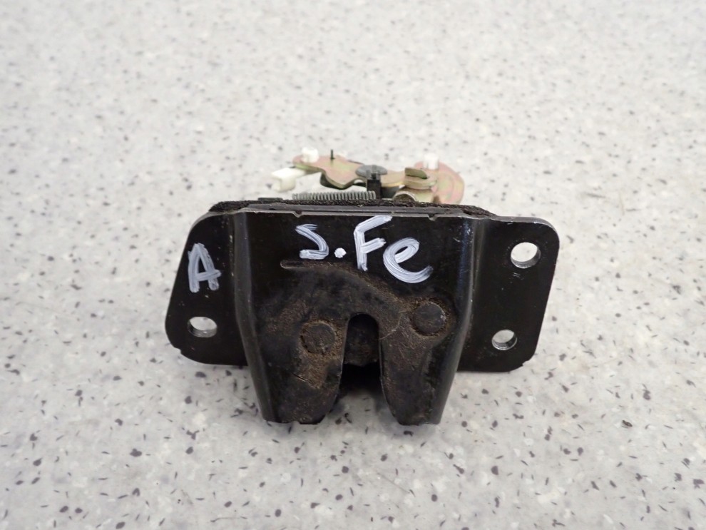 HYUNDAI SANTA FE 01-06 ZAMEK TYLNEJ KLAPY BAGAŻNIKA 1/4