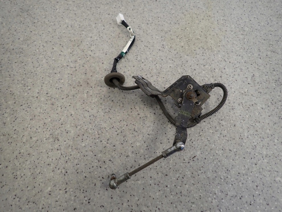 MITSUBISHI ASX 10-16 CZUJNIK POZIOMOWANIA XENONU TYLNY 3/4